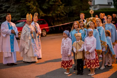 13 czerwca 2018 r. o godz 19.00 została odprawiona dziękczynna Msza Święta dziękczynna w 25 rocznicę koronacji figury Matki Bożej Fatimskiej w Katedrze Rzeszowskiej. Po Mszy Świętej odbyła się uroczysta procesja różańcowa. fot. Fotografiarzeszow