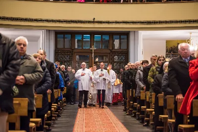 Pasterce w naszej Katedrze przewodniczył bp Jan Wątroba. Czuwanie przed Pasterką prowadziła młodzież naszej parafii. fot. Fotografiarzeszow