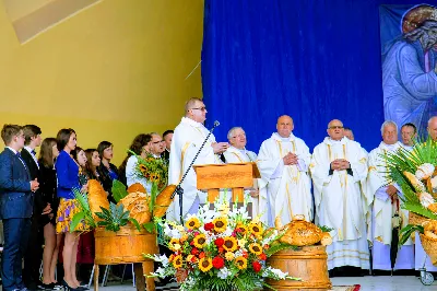 Jak co roku, w ostatnią niedzielę sierpnia w Rzeszowie odbyły się dożynki diecezjalne. Uroczystość była okazją dziękczynienia za tegoroczne plony, na które rolnicy z trudem pracowali przez cały rok. fot. Andrzej Kotowicz