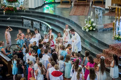 W niedzielę 3.06.2018 r. podczas Mszy Świętej o godz. 12.00 do grona chórzystów Pueri Cantores Resovienses zostało włączonych 16 chłopców.