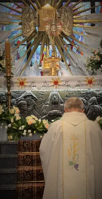 W piątek 19 czerwca świętowaliśmy Uroczystość Najświętszego Serca Pana Jezusa - odpust w naszej Katedrze. Kaznodzieją odpustowym był ks. Rafał Brej - wikariusz katedralny w latach 2004-2007, a obecnie dyrektor Ośrodka Rekolekcyjnego w Lipinkach. Uroczystej Mszy Świętej o godz. 18.00 przewodniczył bp Stanisław Jamrozek, który także wygłosił homilię. fot. Małgorzata Ryndak