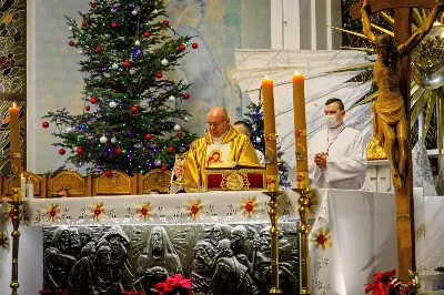 Pasterce w naszej Katedrze przewodniczył ks. Krzysztof Gołąbek - proboszcz.  fot. Andrzej Kotowicz