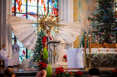 W Niedzielę Świętej Rodziny Mszy Świętej o godz. 12.00 przewodniczył bp Edward Białogłowski. Eucharystię uświetnił śpiewem kolęd Katedralny Chór Chłopięco-Męski Pueri Cantores Resovienses. fot. Paulina Lęcznar