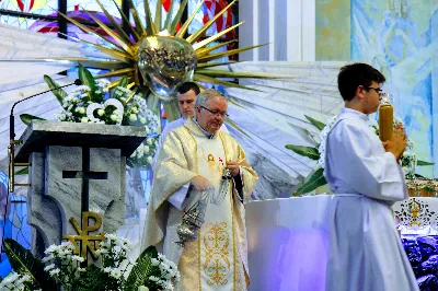 Mszy Świętej przewodniczył ks. Jerzy Buczek. Homilię wygłosił ks. Tomasz Bać. Śpiew prowadził chór Alba Cantans, którym dyrygowała Kornelia Ignas.