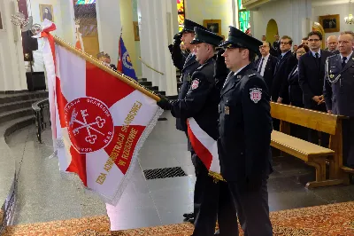 9 listopada 2018 r. w Rzeszowie odbyły się Ogólnopolskie Obchody Narodowego Święta Niepodległości w Służbie Więziennej. W uroczystościach wzięli udział funkcjonariusze z całego kraju. 150 z nich otrzymało awanse na wyższe stopnie służbowe.  Ogólnopolskie obchody Narodowego Święta Niepodległości w Służbie Więziennej rozpoczęły się od Mszy Świętej w Katedrze Rzeszowskiej, której przewodniczył ordynariusz bp Jan Wątroba.  Dalsza część uroczystości odbyła się w G2A Arena w Jasionce. Tam wręczono medale „Semper Paratus”, które przyznawane są pracownikom i funkcjonariuszom Służby Więziennej, którzy wyróżnili się odwagą lub dokonali czynu ratującego zdrowie i życie.  fot. kpt. Krzysztof Kania