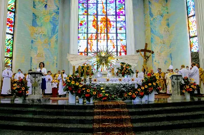 W niedzielę 7 czerwca podczas Mszy Świętej o godz. 12.00 we wspólnocie parafialnej dziękowaliśmy Panu Bogu za 60 lat kapłaństwa ks. inf. Stanisława Maca - pierwszego proboszcza i budowniczego naszej Katedry. fot. Joanna Prasoł, Andrzej Kotowicz