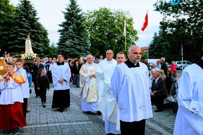 Mszy Świętej przewodniczył ks. Jerzy Buczek. Homilię wygłosił ks. Tomasz Bać. Śpiew prowadził chór Alba Cantans, którym dyrygowała Kornelia Ignas.