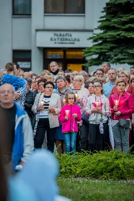 13 czerwca 2018 r. o godz 19.00 została odprawiona dziękczynna Msza Święta dziękczynna w 25 rocznicę koronacji figury Matki Bożej Fatimskiej w Katedrze Rzeszowskiej. Po Mszy Świętej odbyła się uroczysta procesja różańcowa. fot. Fotografiarzeszow