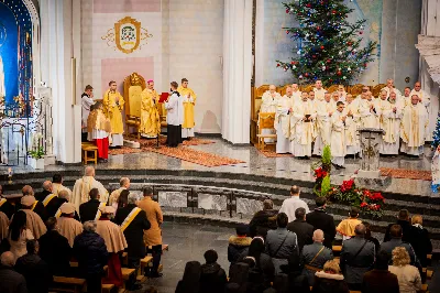 W poniedziałek 27 grudnia 2021 r. w naszej Katedrze duchowni i świeccy modlili się w intencji bpa Jana Wątroby w dniu imienin.  fot. Paulina Lęcznar