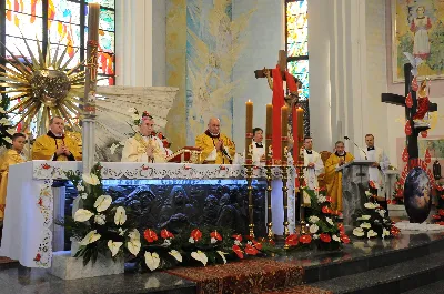 W sobotę 27.04.2019 r. podczas Mszy Świętej o godz.11.00 młodzież z Parafii Katedralnej oraz z parafii Matki Boskiej Częstochowskiej (Rzeszów-Drabinianka) otrzymała z rąk Ks. Bpa Jana Wątroby sakrament bierzmowania.