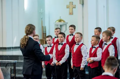 W niedzielę 3.06.2018 r. podczas Mszy Świętej o godz. 12.00 do grona chórzystów Pueri Cantores Resovienses zostało włączonych 16 chłopców.