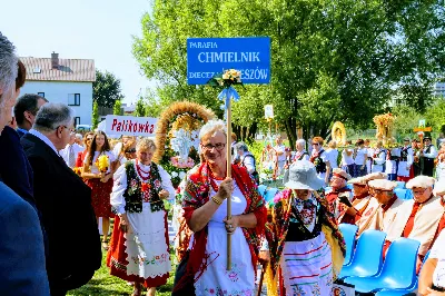 W niedzielę 25.08.2019 r. przy Katedrze Rzeszowskiej odbyły się Dożynki Diecezjalne. Do Parku Papieskiego przyjechało 73 delegacje z wieńcami dożynkowymi. fot. Andrzej Kotowicz