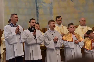 W czwartek, 24 kwietnia w Katedrze Rzeszowskiej bp Jan Wątroba odprawił Mszę św. w intencji zmarłego w Poniedziałek Wielkanocny papieża Franciszka.
fot. ks. Jakub Oczkowicz