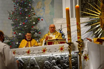 Pasterce w naszej Katedrze przewodniczył ks. Krzysztof Gołąbek - proboszcz.  fot. Andrzej Kotowicz