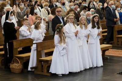 W uroczystość Najświętszego Ciała i Krwi Chrystusa Mszy Świętej w naszej Katedrze przewodniczył ks. proboszcz Krzysztof Gołąbek. Homilię wygłosił ks. Krzysztof Golas - wikariusz katedralny. Po zakończeniu liturgii wyruszyła procesja eucharystyczna do czterech ołtarzy rozmieszczonych wokół Katedry. fot. Joanna Prasoł