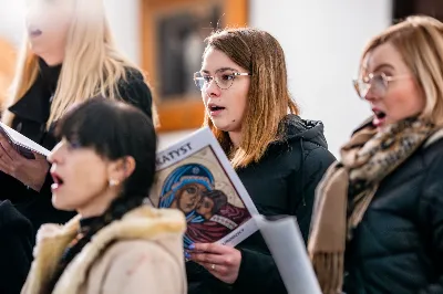 W czwartek (7 grudnia) w wigilię Niepokalanego Poczęcia NMP modliliśmy się śpiewem Akatystu ku czci Bogurodzicy. Śpiew prowadziła Katedralna Schola Liturgiczna pod dyrekcją ks. Juliana Wybrańca. Nabożeństwu przewodniczył ks. Jakub Oczkowicz.
fot. Tomasz Chrobak