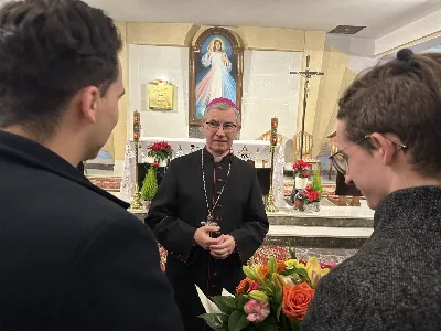 W liturgiczne wspomnienie św. Jana Apostoła (27.12) bp Jan Wątroba przewodniczył Mszy św. w katedrze rzeszowskiej. Eucharystię koncelebrowali abp Edward Nowak, bp Edward Białogłowski, bp Kazimierz Górny, a także ponad 60 kapłanów, którzy wraz z wiernymi modlili się w intencji Biskupa Rzeszowskiego z okazji jego imienin.