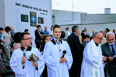 Mszy Świętej przewodniczył ks. Jerzy Buczek. Homilię wygłosił ks. Tomasz Bać. Śpiew prowadził chór Alba Cantans, którym dyrygowała Kornelia Ignas.