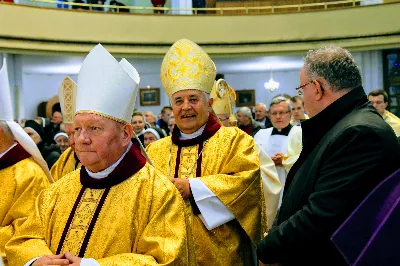 27 grudnia 2017 r. o godz. 18.00 w Katedrze odbyła się Msza Święta w intencji biskupa rzeszowskiego Jana Wątroby z okazji imienin. fot. Andrzej Kotowicz