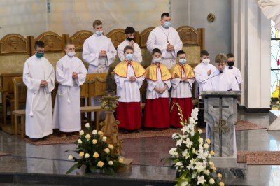 W uroczystość Najświętszego Ciała i Krwi Chrystusa Mszy Świętej w naszej Katedrze przewodniczył ks. proboszcz Krzysztof Gołąbek. Homilię wygłosił ks. Krzysztof Golas - wikariusz katedralny. Po zakończeniu liturgii wyruszyła procesja eucharystyczna do czterech ołtarzy rozmieszczonych wokół Katedry. fot. Joanna Prasoł