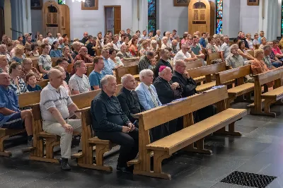 Drugi koncert tegorocznego Podkarpackiego Festiwalu Organowego, który odbył się w Katedrze Rzeszowskiej, należał do włoskiego organisty Alessandro Bianchi. Licznie zgromadzona jak zawsze publiczność, doceniając walory pięknych interpretacji, nagrodziła artystę gromkimi brawami. fot. Joanna Prasoł