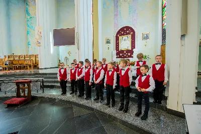 W niedzielę 3.06.2018 r. podczas Mszy Świętej o godz. 12.00 do grona chórzystów Pueri Cantores Resovienses zostało włączonych 16 chłopców.