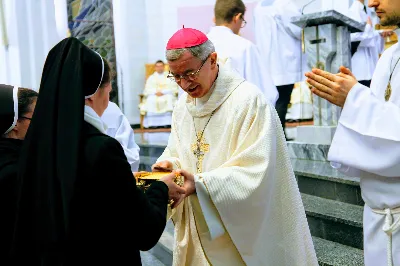 Mszy Świętej na zakończenie roku kalendarzowego i nabożeństwu dziękczynno-błagalnemu przewodniczył bp Jan Wątroba. fot. Andrzej Kotowicz