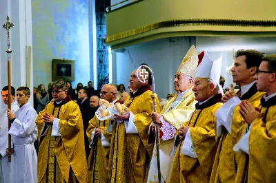 Pasterce w naszej Katedrze przewodniczył Ks. Bp Edward Białogłowski. Czuwanie przed Pasterką prowadziła młodzież z Oazy.
fot. Andrzej Kotowicz