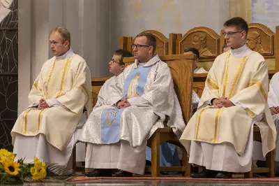 13 października 2022 r. w kościele katedralnym w Rzeszowie odbyło się ostatnie w tym roku Nabożeństwo Fatimskie. Mszy Świętej przewodniczył ks. Andrzej Szpaczyński, ojciec duchowny Wyższego Seminarium Duchownego w Rzeszowie, zaś homilię wygłosił ks. Adam Kubiś, rektor seminarium. W liturgii wzięli udział alumni rzeszowskiego seminarium. 
fot. Joanna Prasoł