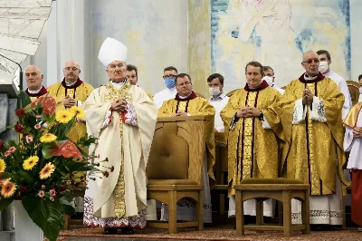 W niedzielę 7 czerwca podczas Mszy Świętej o godz. 12.00 we wspólnocie parafialnej dziękowaliśmy Panu Bogu za 60 lat kapłaństwa ks. inf. Stanisława Maca - pierwszego proboszcza i budowniczego naszej Katedry. fot. Joanna Prasoł, Andrzej Kotowicz